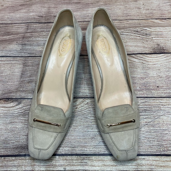 TOD'S Lingot Taupe Suede Pump - Picture 3 of 13
